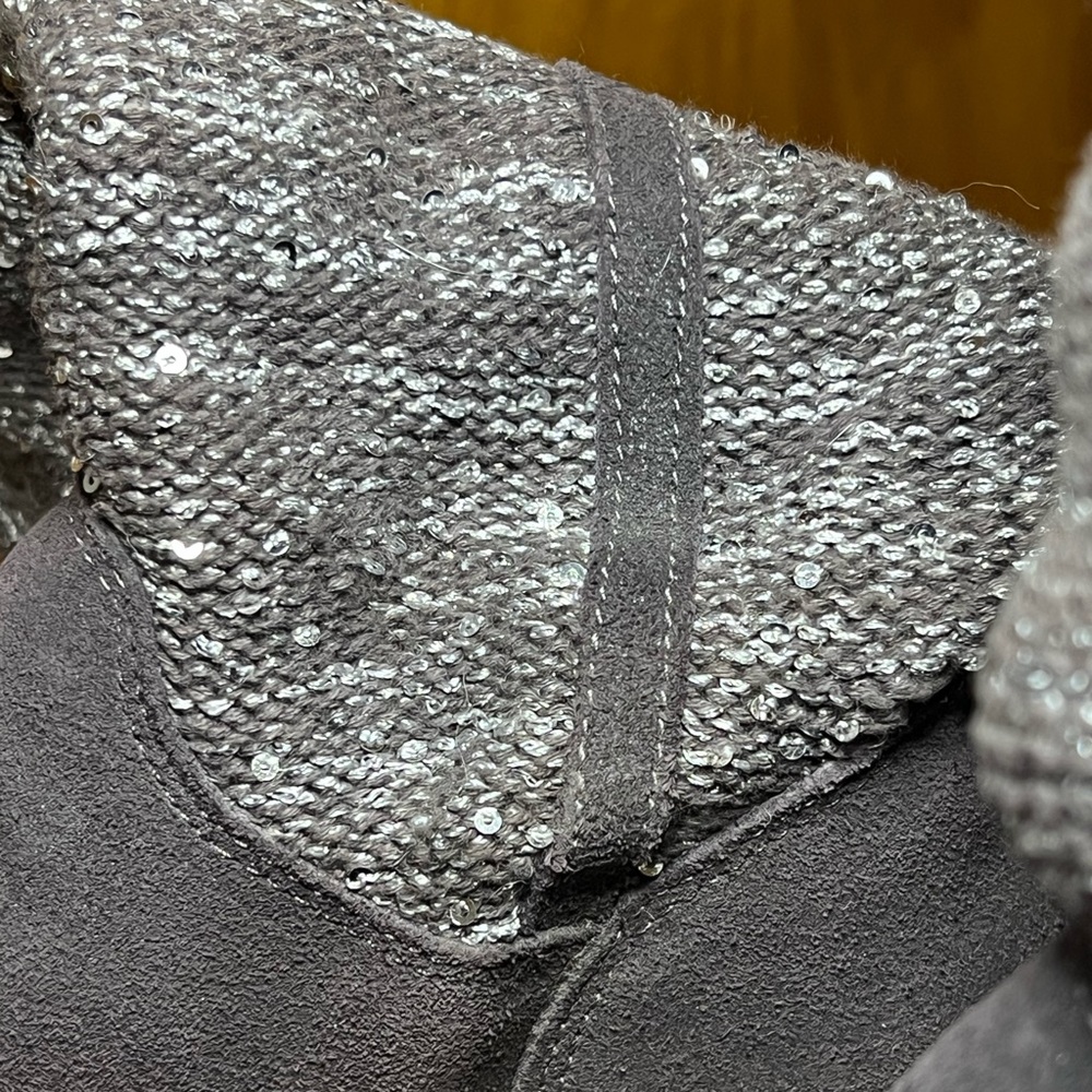 Ugg Camaya Boot In Charcoal, Size 9 - image 5